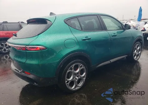 2024 Alfa Romeo Tonale Veloce z USA, uszkodzony, nr VIN ZASPATDW6R3042944